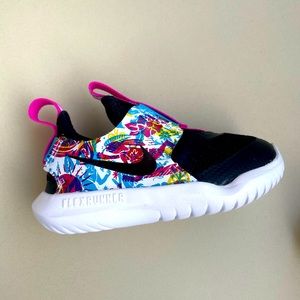 Nike Hawaiian Baby Shoes Size 5C Infant (for a new walker 12months)